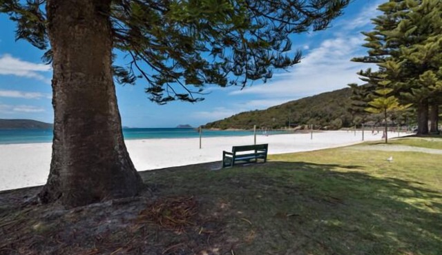 In the heart of Middleton Beaches café precinct, this 2 storey townhouse awaits