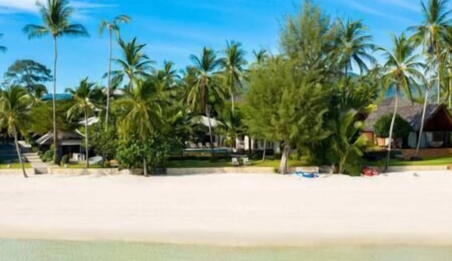 Inasia Beach Villa | Beachfront 8BR Estate | Staff & Infinity Pool