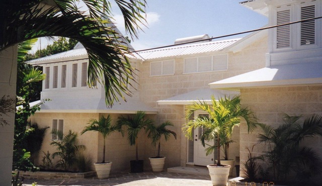 Inchcape Seaside Villas right on Silver Sands Beach - Seaside Cottage B