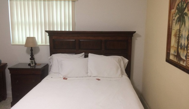 Incredible 3 miles from Miami Airport! downtown and Brickell Free Parking!