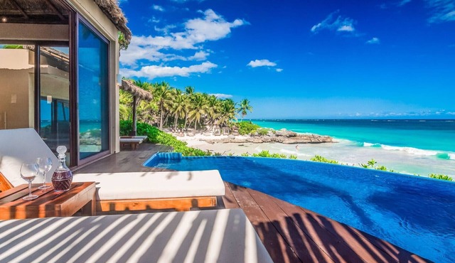 Incredible beachfront villa in Tulum - 10 people