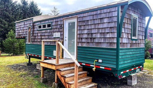 Incredible Caravan Close to Beach in Waldport, Oregon