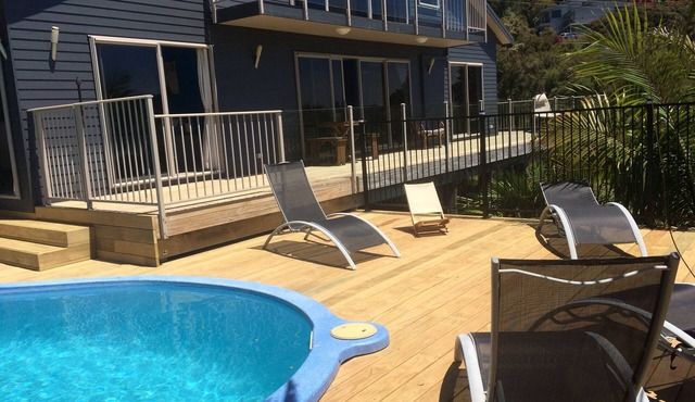 Incredible harbour views, secluded four bedroom character villa, private drive