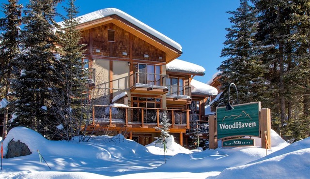 Incredible multi level 2 bedroom + den townhouse, close to ski run