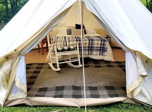 Incredible Secluded Tipi with Barbecue in Saint Croix Falls, Wisconsin