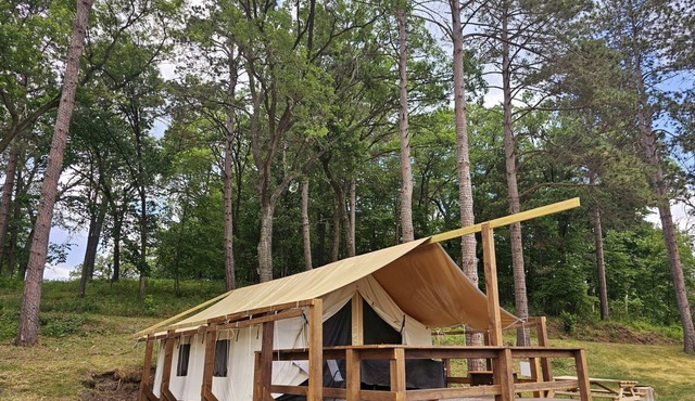 Incredible Tented Cabin Ideal for Glamping with Fireplace and Barbecue in Saint Croix Falls, Wisconsin