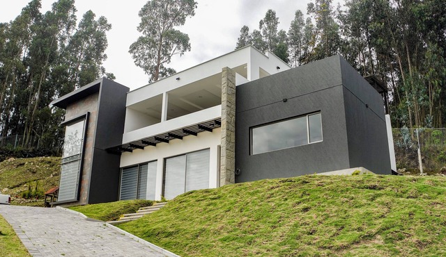 Incredible Views with style and comfort.