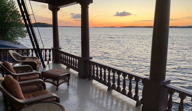Incredible Waterfront Apartment in the Thousand Islands