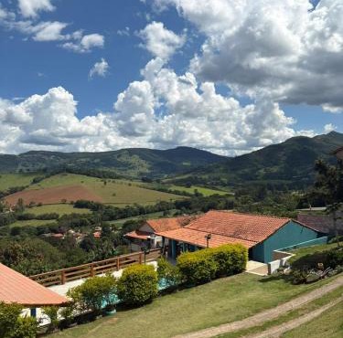 Incrivel chacara com pisc e churrasq em Extrema MG