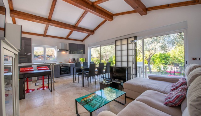 Independent apartment in detached house Gulf of Saint Tropez