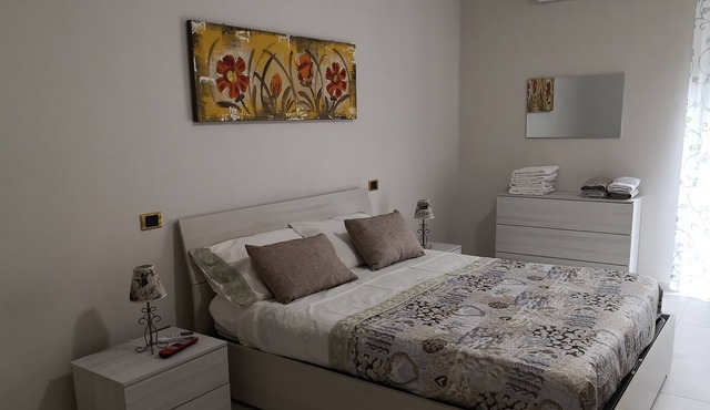 Independent apartment in the central area.