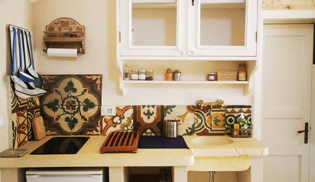 independent apartment in an old house five minutes from the sea