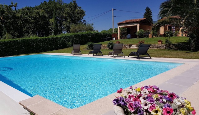 Independent Villa with Large Pool and Summer Kitchen