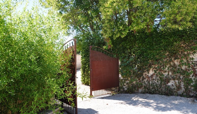 Independent house comfortable with private pool near Aix-en-Provence