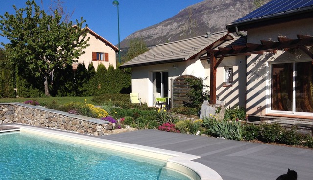 Independent studio in villa rental 2 persons Gap