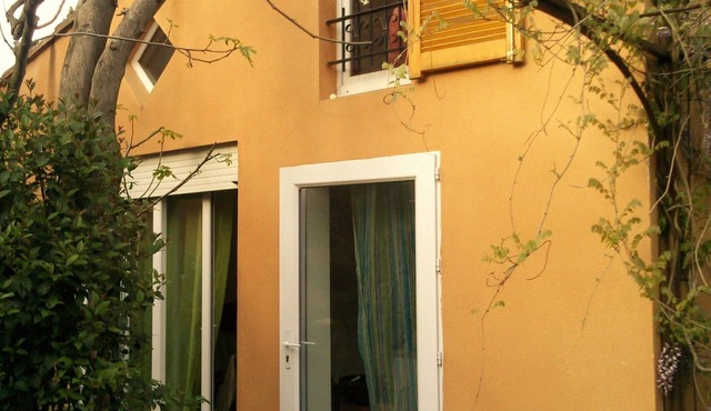 Independent studio-T1 on the ground floor