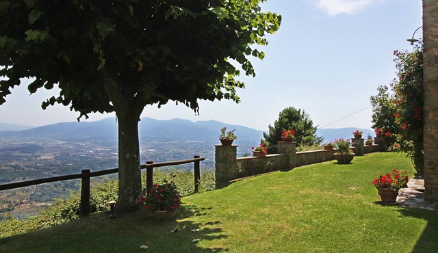 Indipendent villa with private pool and garden