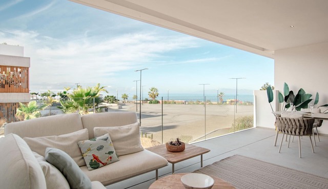 Infinity 0.3 LUXE PARTIAL SEA VIEW 2B