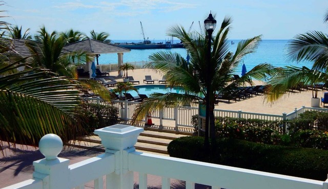 "Infinity Poolside" - Ocean Villa 2 BR/3 BA