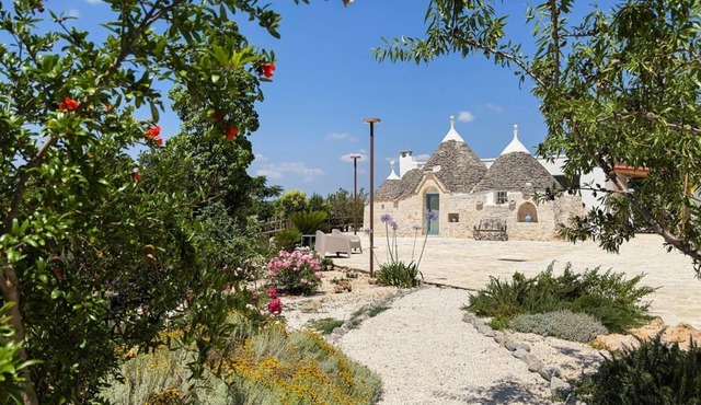 Infinity Truly Trulli - Luxury trullo with private infinity pool and panoramic v