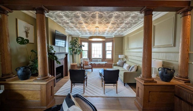 Inn on Main - Downtown Penthouse