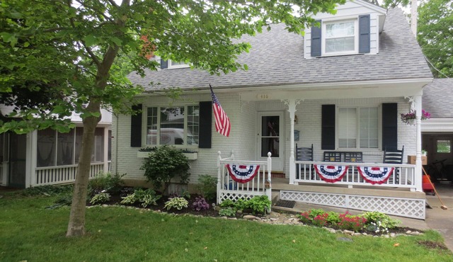 Inside Lakeside 5 Bedroom 2 Bath House With Porches 1st floor master and bath