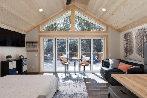 Inside Out Cottage Nature | FIFA Ready!