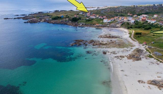 Insuela Caldebarcos Beach