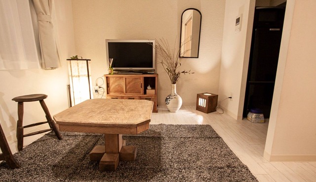 Interior design with a focus on antiques - 108/Sapporo Hokkaidō