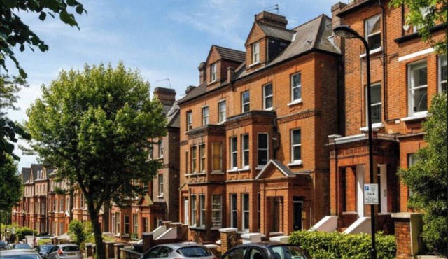 Inviting 2BD Victorian Flat, Near Hampstead