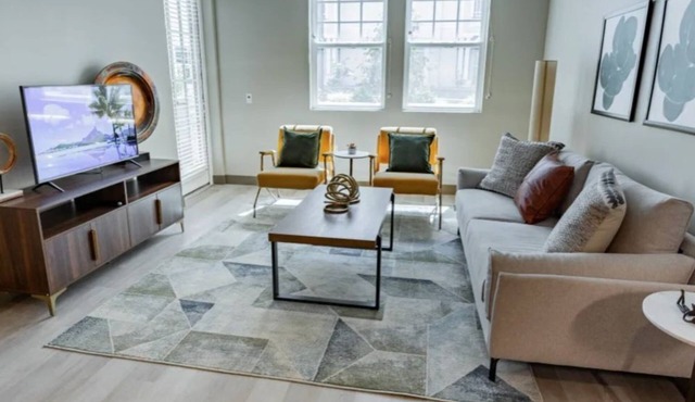 Inviting 3BR Bayswater Condo for a Peaceful Stay