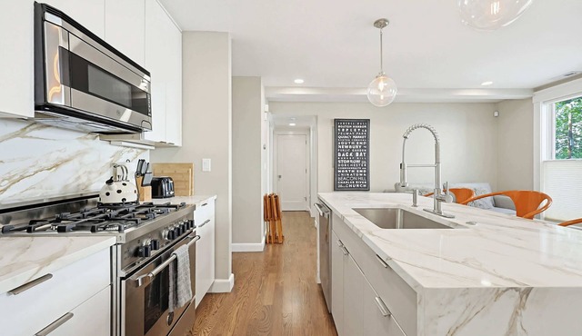 Inviting 3BR In Cambridge, Walk To T & Central Sq