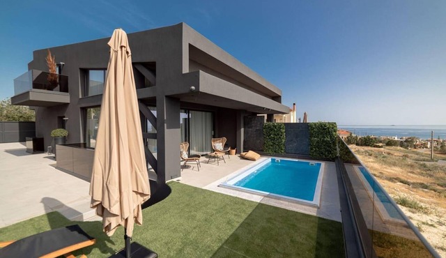 Inviting 4-Bed Villa Lia in Vathianos Kampos