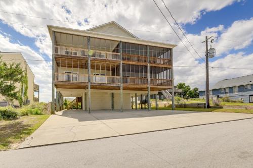 Inviting Atlantic Beach Townhome ~ 1/2 Mi to Ocean