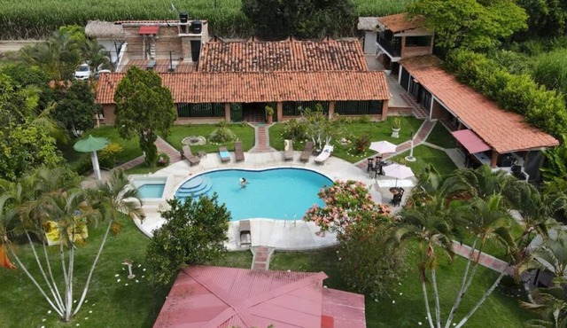Inviting 14-Bed Villa, Sleeps 29, Parking