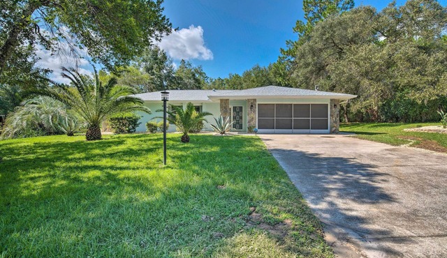 Inviting Home w/Heated Pool in Citrus Springs!
