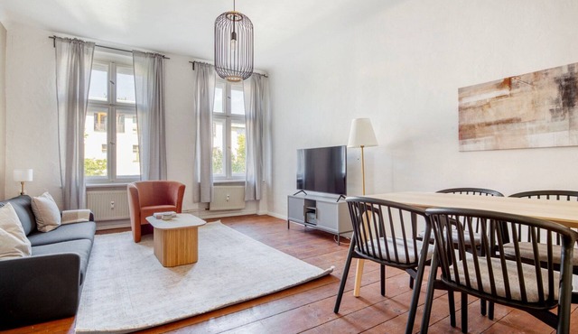 Inviting Kreuzberg 2BR, Fully Outfiited & Furnished, by Blueground