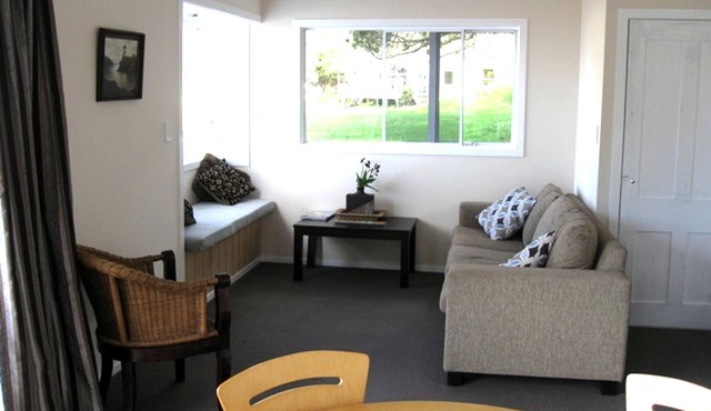 Inviting Cottage for a Romantic Getaway near Mount Hobson, Great Barrier Island