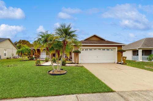Inviting pool home with tranquil pond view near theme parks & attractions
