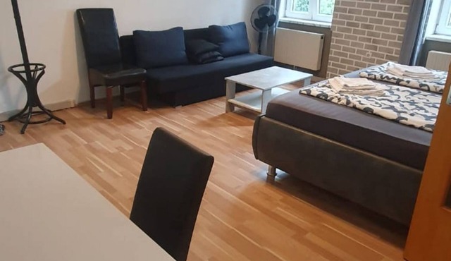 Inviting Simmering Apartment with 2 Bedrooms