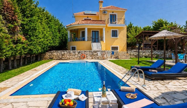 Ionian Blue - Three Bedroom Villa, Sleeps 7