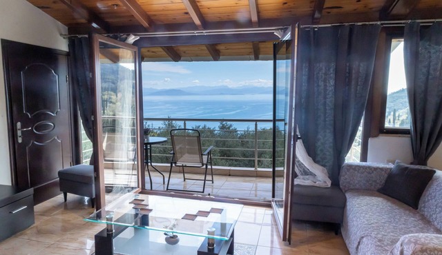Ionian Skyline Horizon House by ΜΡS
