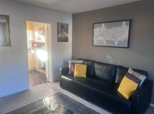 Ipswich-Daffodil Place-4Bed-SelfCatering-Guests & Contractors Welcome -Parking-Wifi