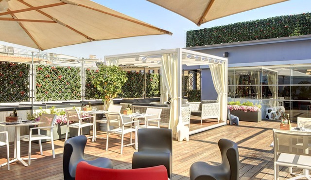 iQ Hotel Roma