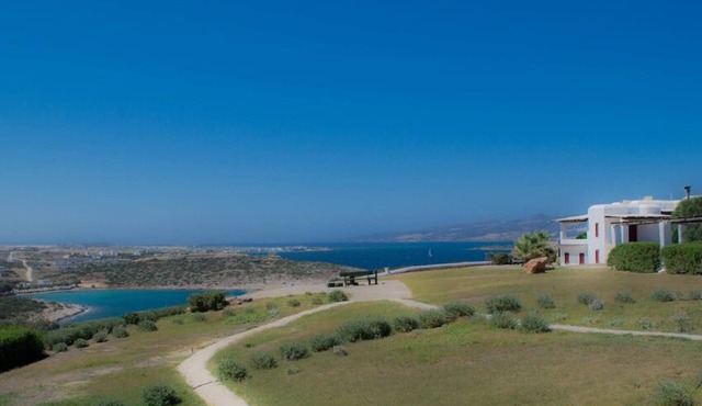 Irene's View Villa two · House with swimming pool near Pounda
