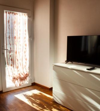 IRIS Air Conditioning - Free Parking - WiFi - Self Check-in
