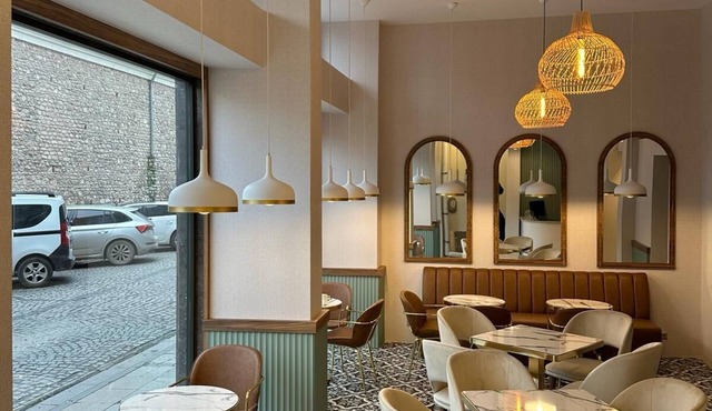 Iris Han Hotel