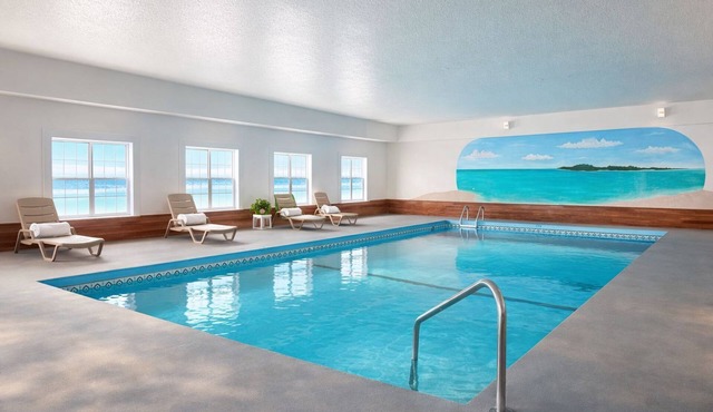 Iron Mountain Inn & Suites MI US 2