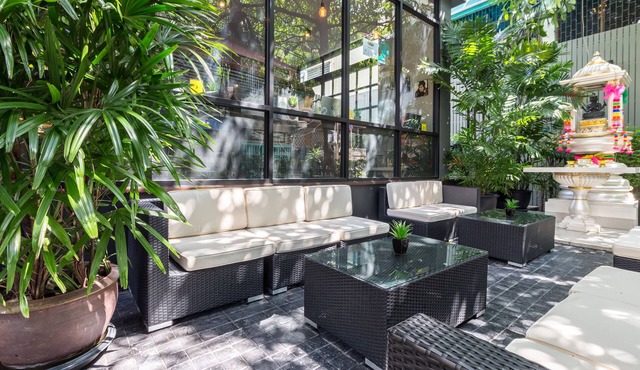 iSanook Hostel