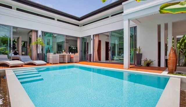 Isawan 2BR Salt Pool Villa in Baannaraya